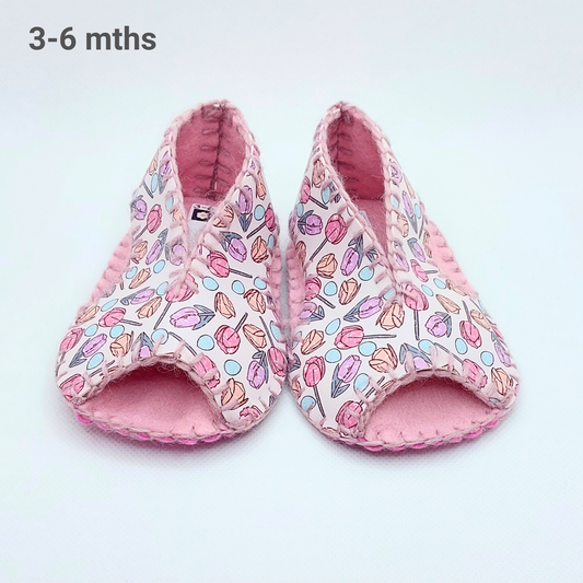TINY TULIPS - Baby Slippers - Sandals (3-6 mths)