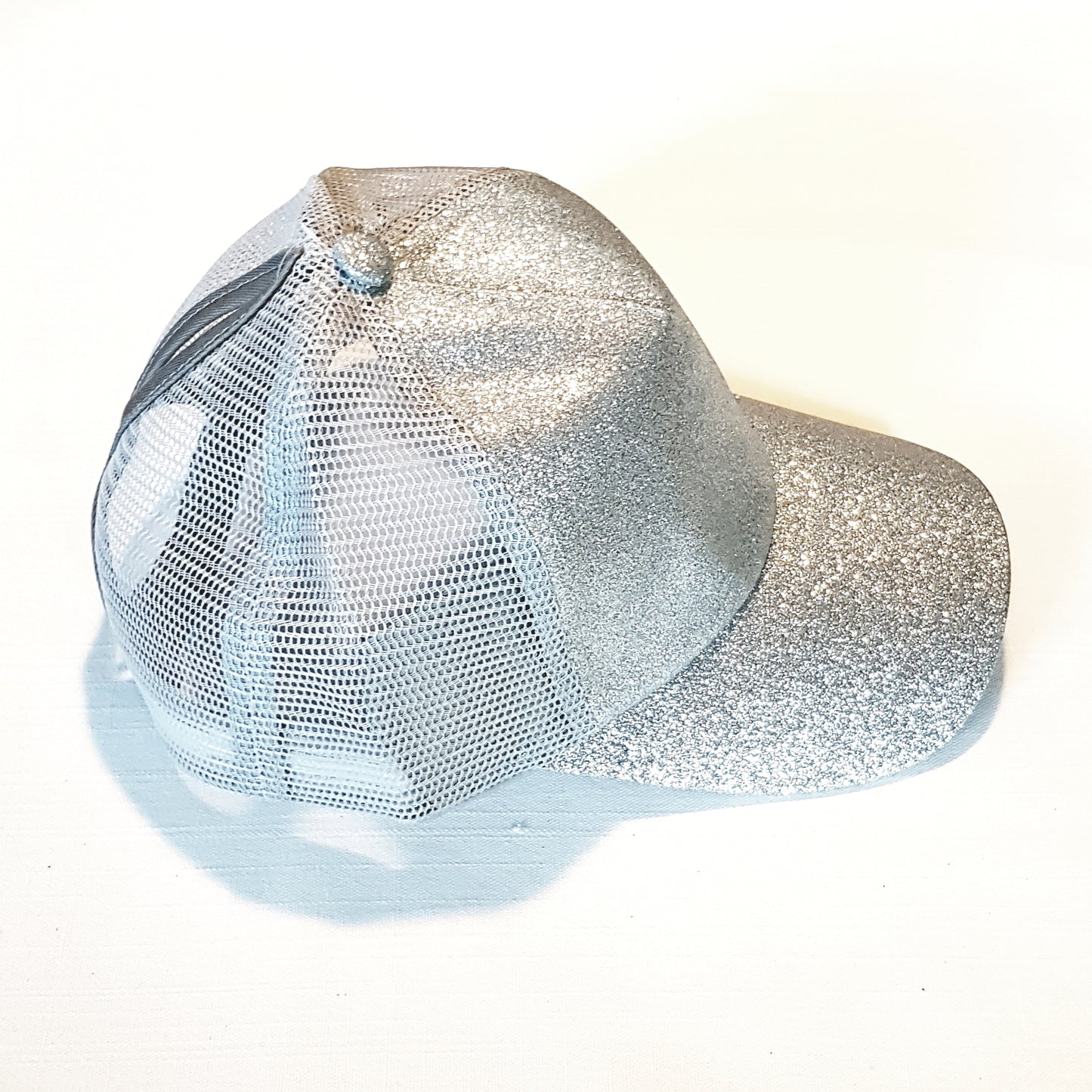 Ponytail Cap - Sølv glimmer  m. gråt net