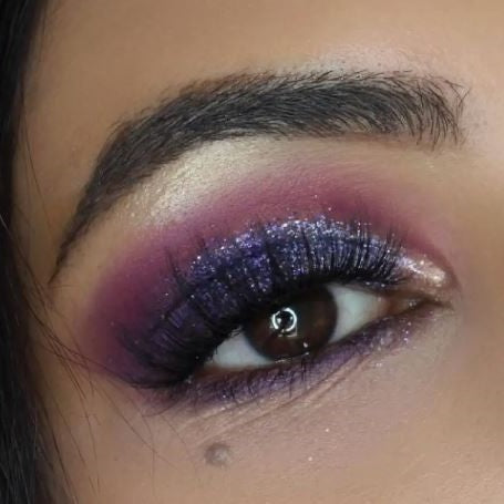 Vani Cosmetics - Parallel Universe Pressed Glimmer (Mørke Lilla) - 2.5g