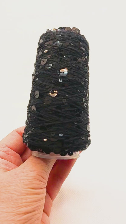 Garn - 50g - Touch of Sparkle - Sort med sorte pailletter