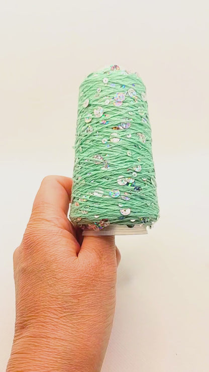 Garn - 50g - Touch of Sparkle - Grøn med sølv holografiske pailletter