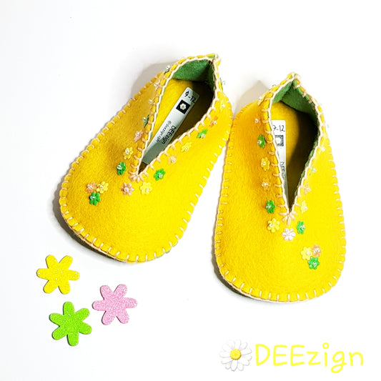 SPRING DELIGHT - Baby Slippers (9-12 mths)