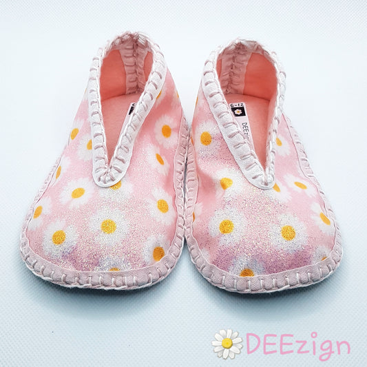 PRETTY IN PINK I - Baby Slippers (6-12 mths)