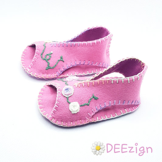 PRETTY PEONY - Baby Slippers - Sandals (6-12 mths)