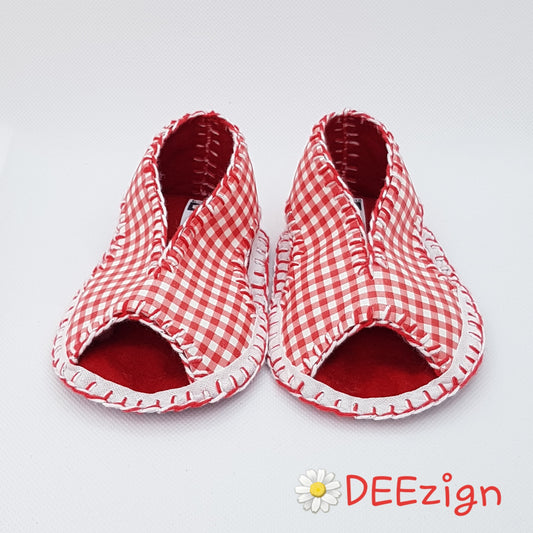 PICNIC PERFECT - Baby Slippers - Sandals (6-12 mths)
