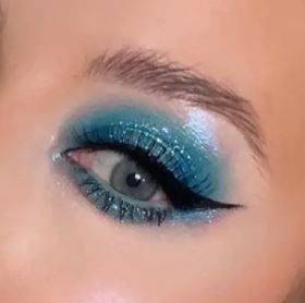 Vani Cosmetics - Skyfall Pressed Glimmer (Blå) - 2.5g
