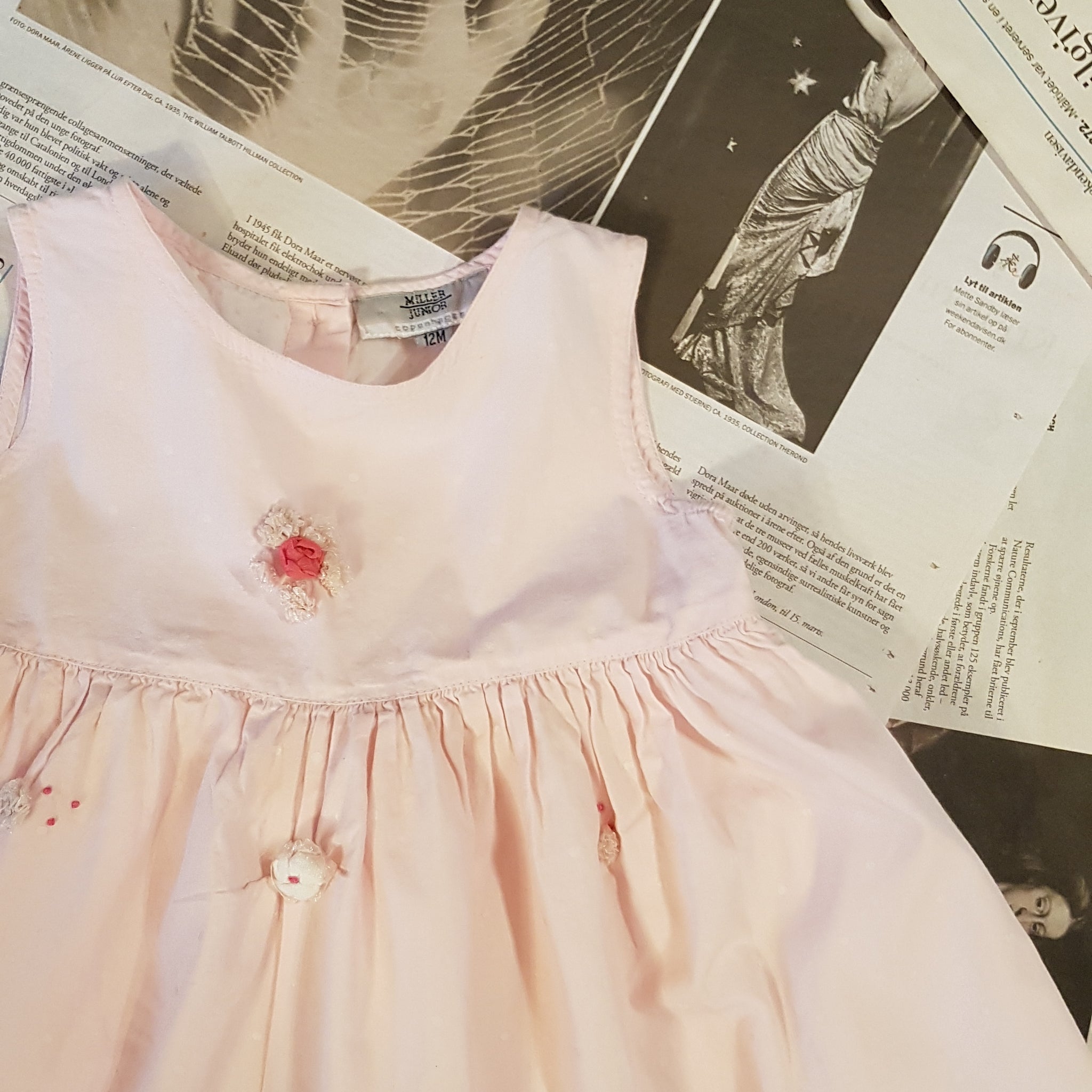 Sælger pære Mirakuløs Genbrug - Tøj/Baby - Kjole MILLER JUNIOR - Pink/Hvid (Str. 12 mdr.) –  Glitter Me DK